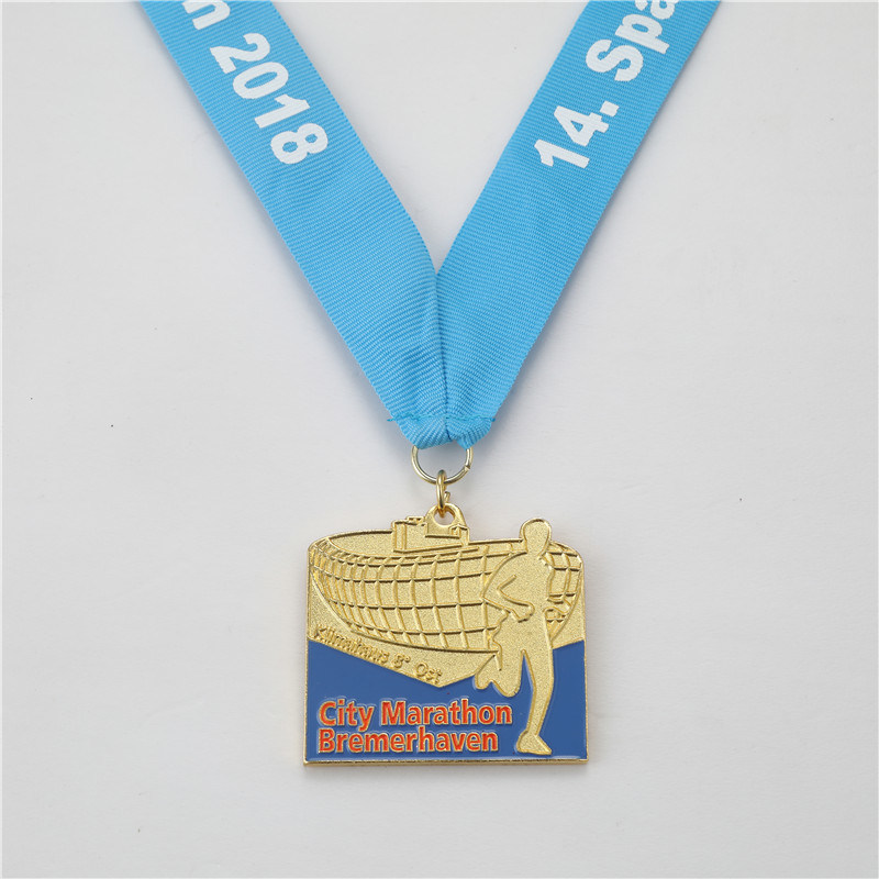 Medaille um den Hals
