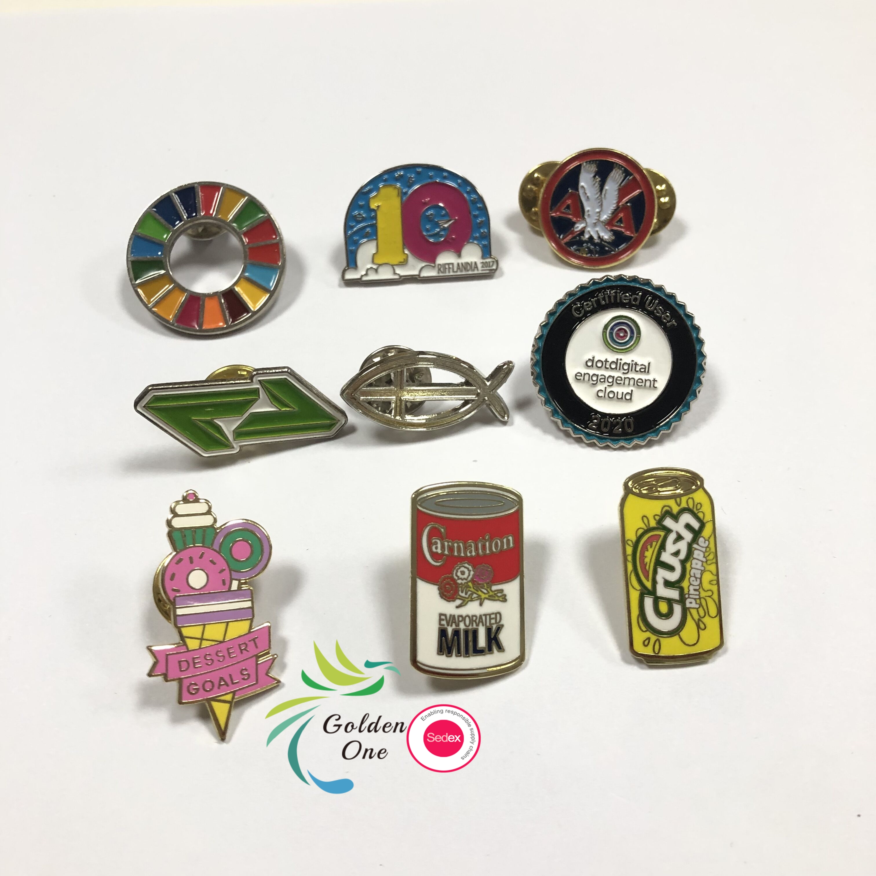 Wholesale Designer Hat Collar Clothes Cute Bottles Logo Gold Ice cream soda shape Metal Hard Enamel Lapel Pins